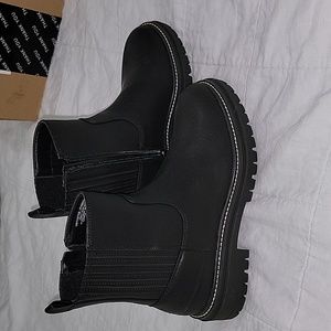 Black Chelsea boots